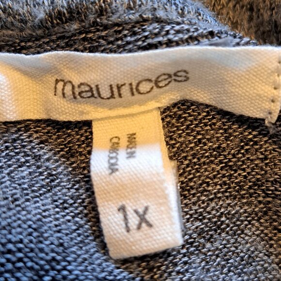 Maurices Gray Lightweight Sweater with Striped Sleeves Plus Size 1X - Picture 5 of 6